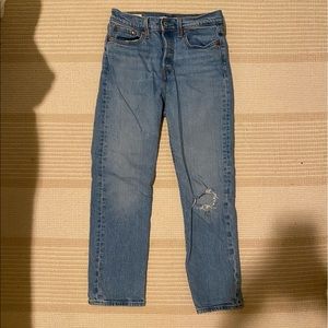 Levi’s wedgie straight size 25